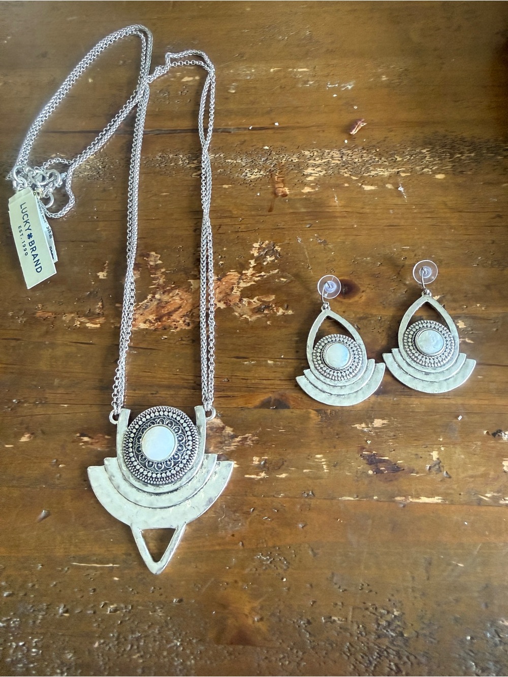 NEW LUCKY BRAND SILVER WHITE SEMI PRECIOUS DOUBLE CHAIN NECKLACE  & EARRINGS Set